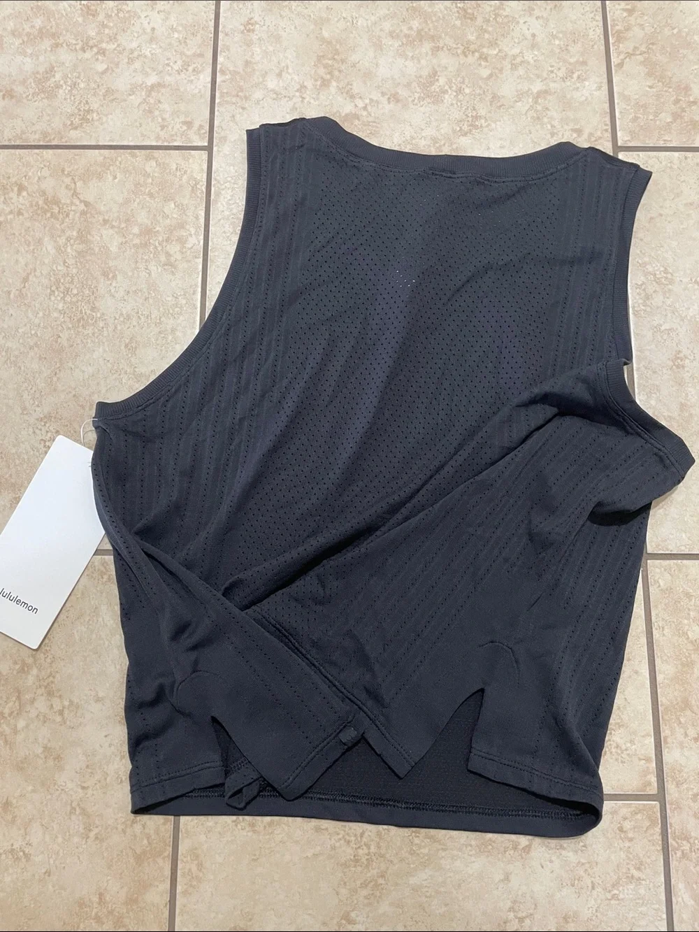 Lululemon Train to Be Tank Top Size 6 - Picture 6 of 7